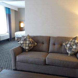 One-Bedroom King Suite Non-Smoking